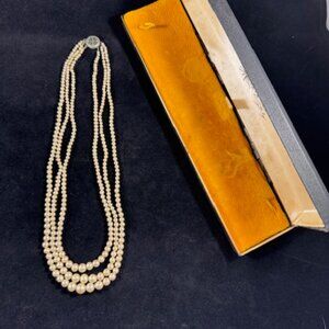 Vintage ELCO 3 string freshwater pearl necklace. Length of strings are 14.5" 15.